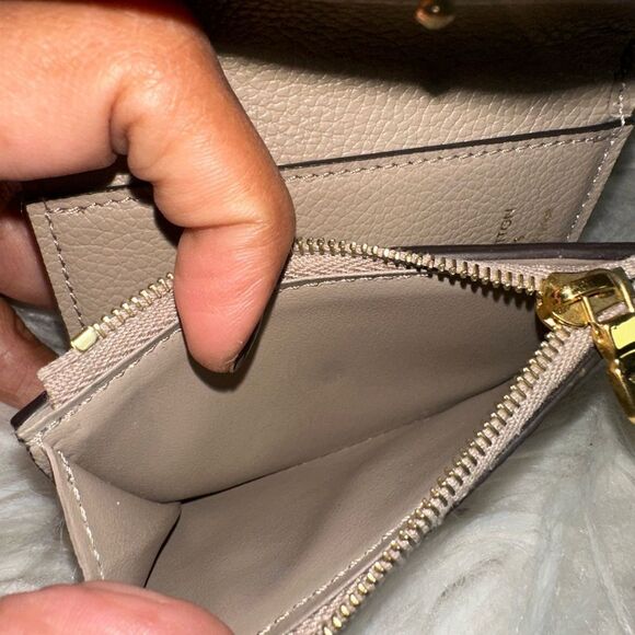 Louis Vuitton Small Beige Zoe Empreinte Wallet - Picture 11 of 14